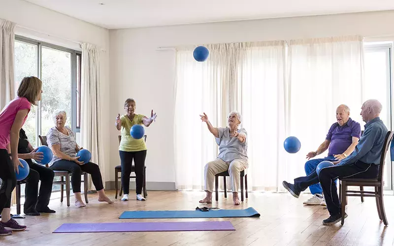 Visuel d'un référent d'activité physique et sportive dans les établissements sociaux et médico-sociaux