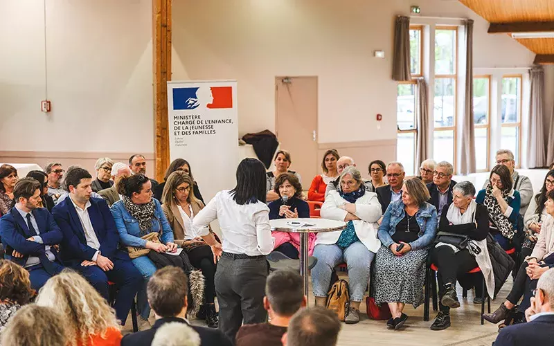 Visuel de la première étape de la tournée France Familles